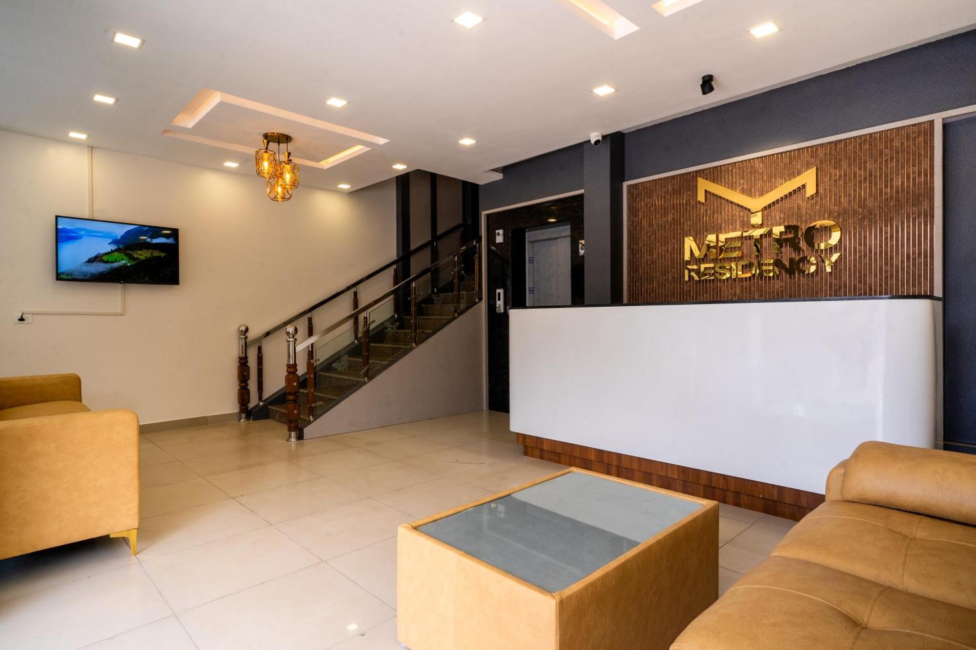Metro Residency Ξενοδοχείο Tirur Εξωτερικό φωτογραφία